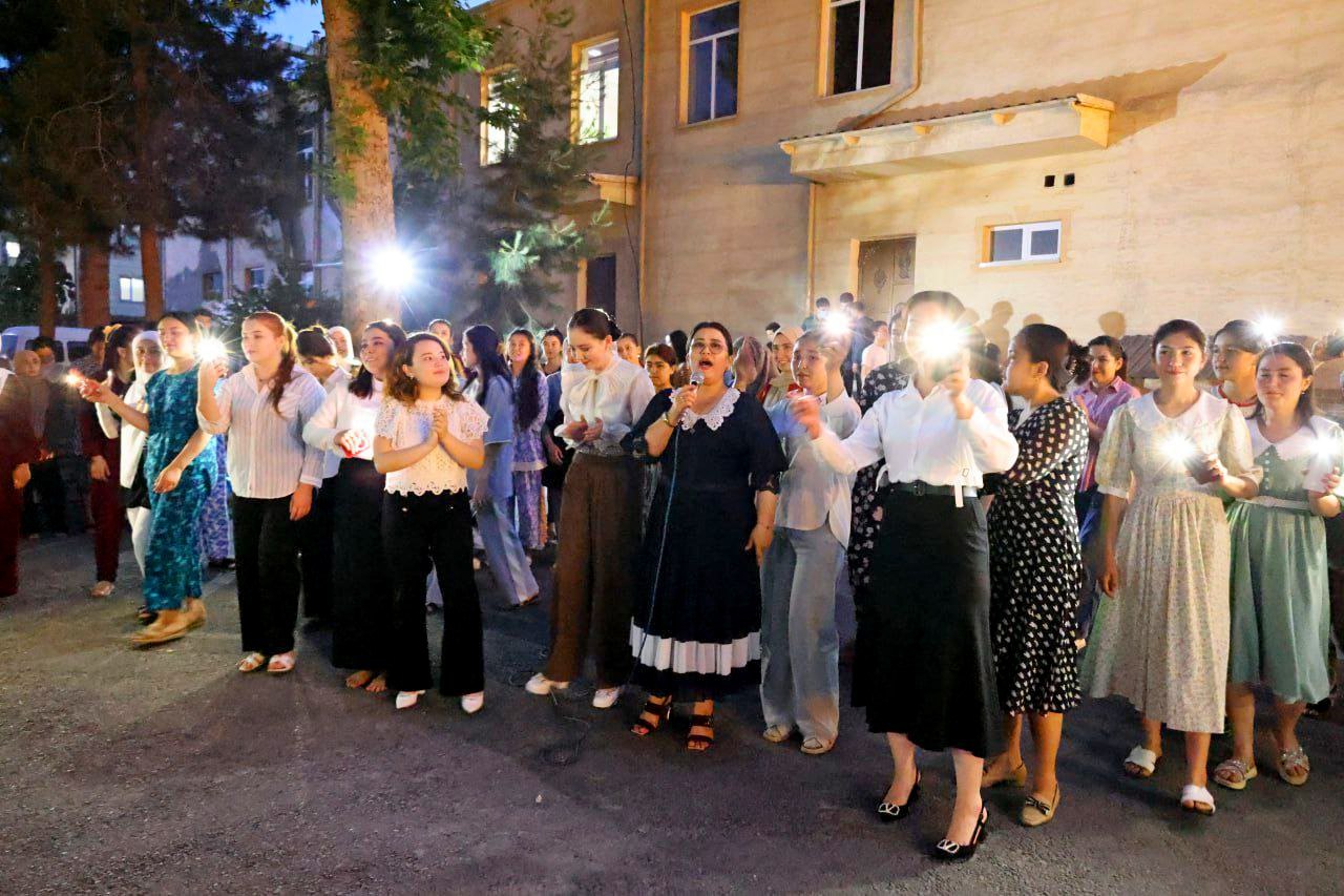 “Talabalar oqshomi”: bayramona kayfiyat va quvonchli lahzalar