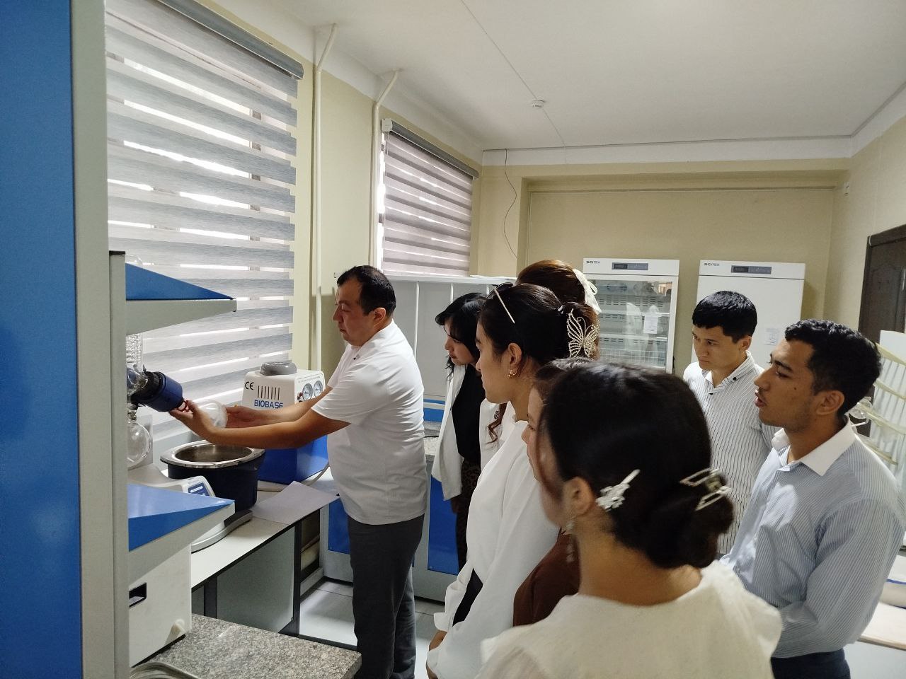 Talabalar bilimini amaliyotda mustahkamlashmoqda