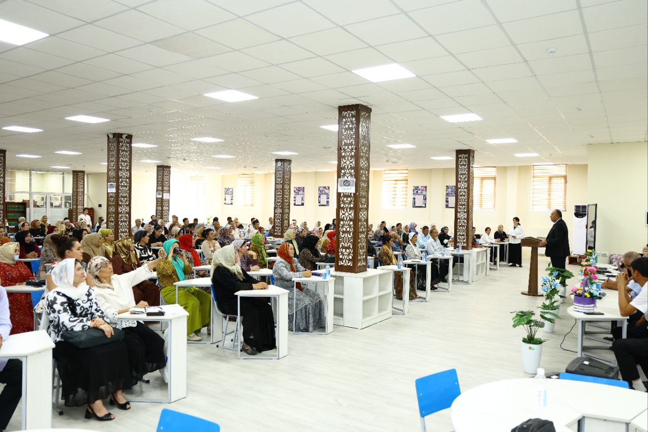 Ota-onalar bilan uchrashuvlar davom etmoqda