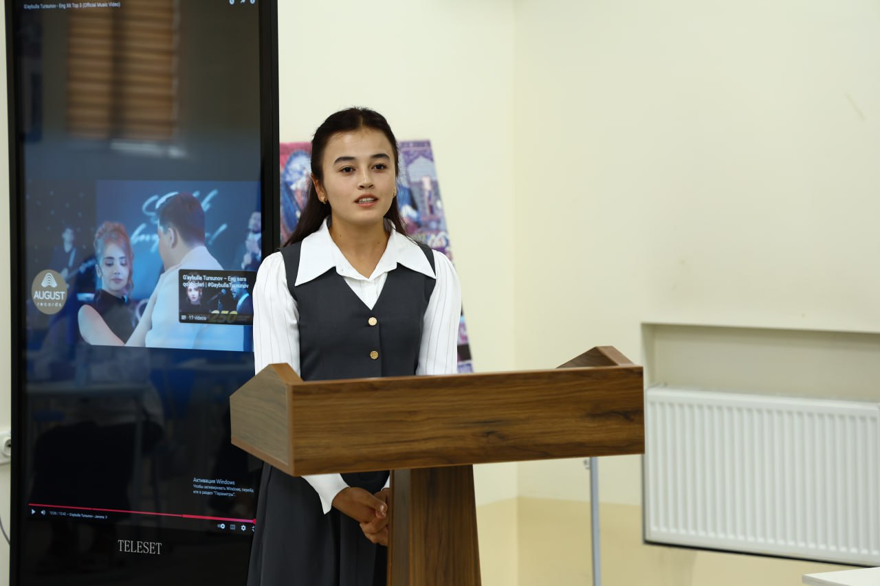 Adabiyot muxlislari Shavkat Rahmon sheʼrlarini yod etdi