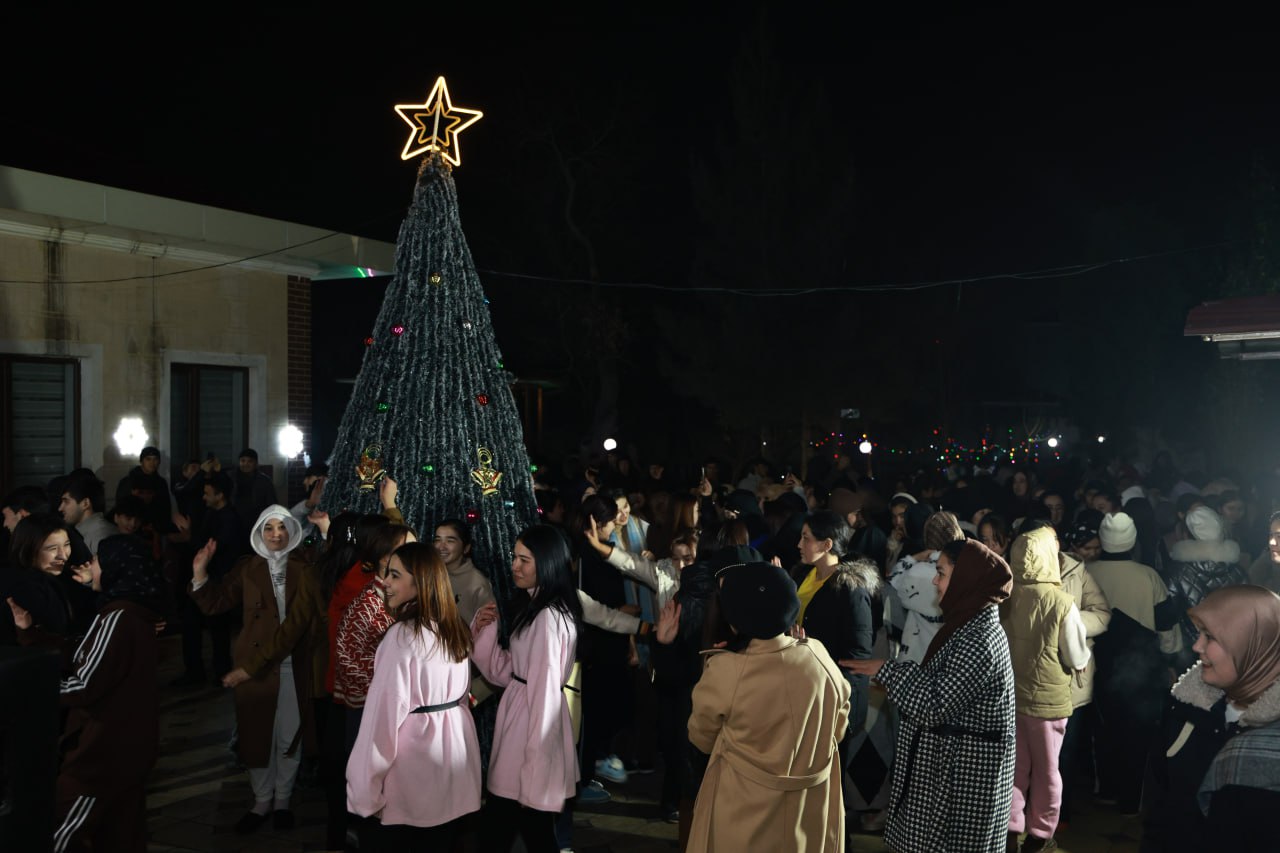 Talabalar turar joyida yangi yil shukuhi