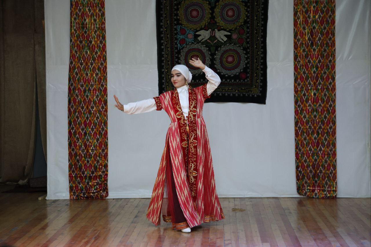 “Oqila qizlar” — iqtidor va orastalik namoyishi