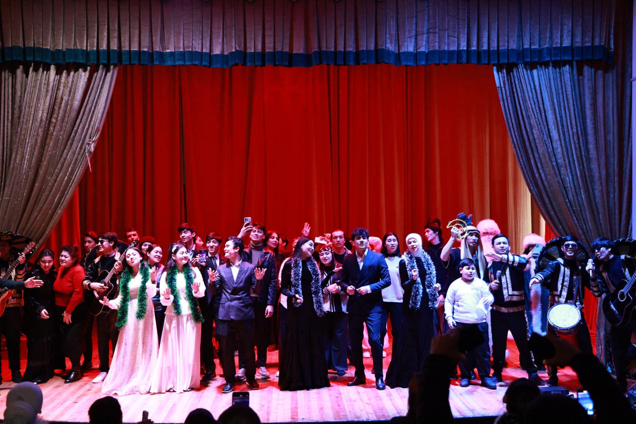 Yangi yil shukuhi: San’at va sport fakultetida bayram shousi