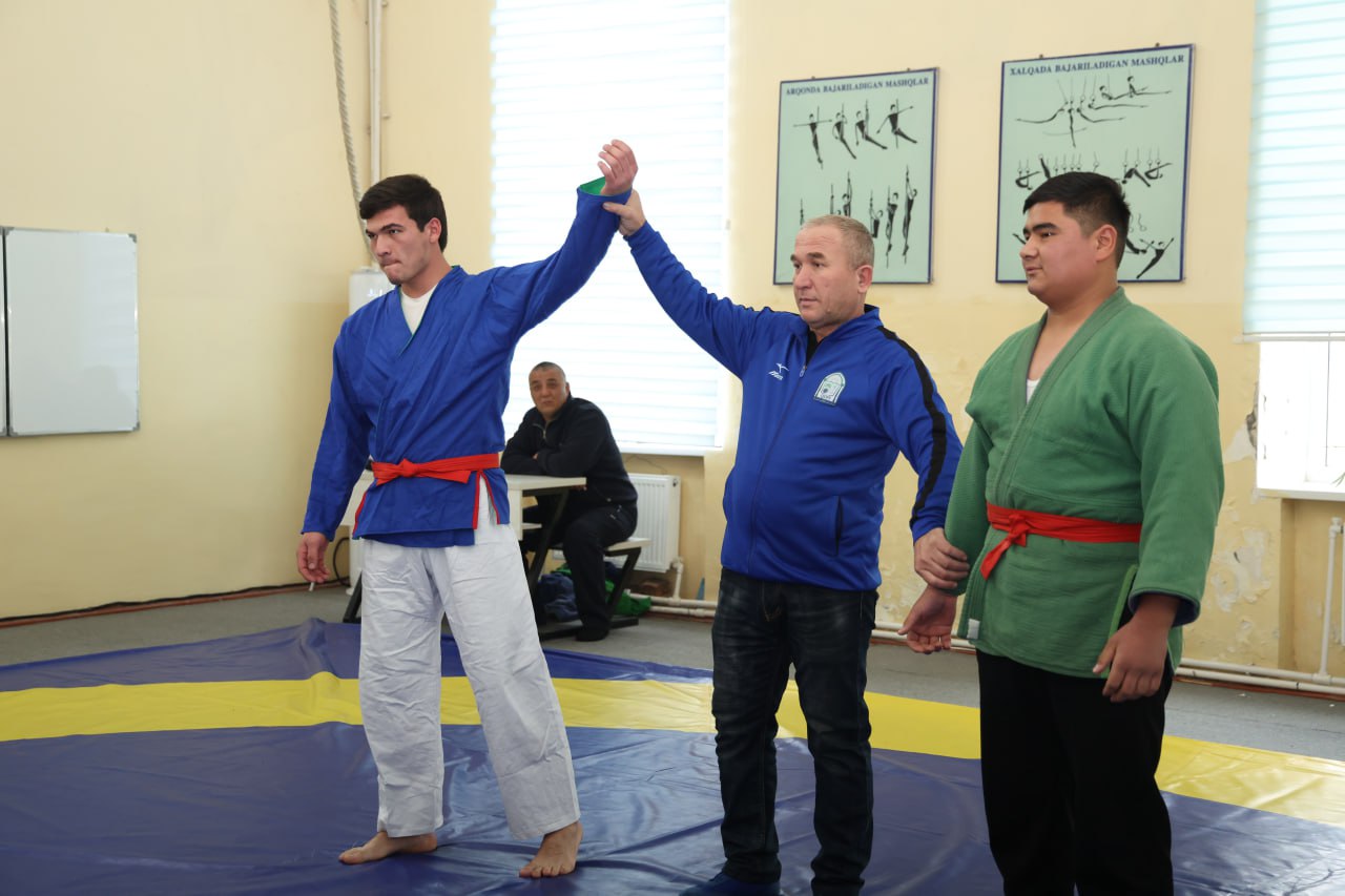 “Talabalar ligasi” doirasida kurash musobaqasi bo‘lib o‘tdi